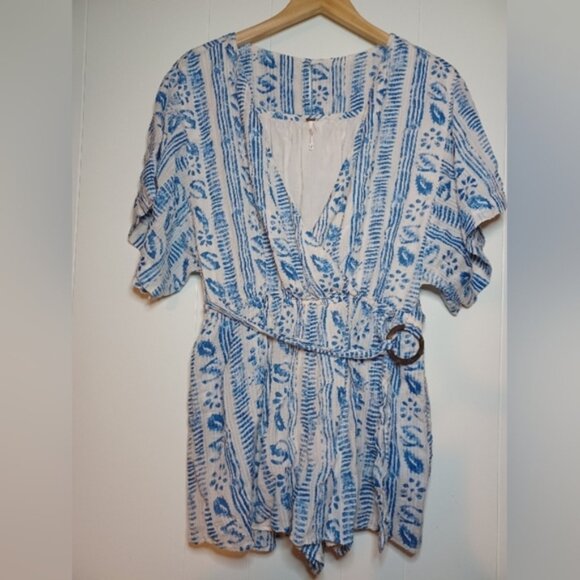 FREE PEOPLE Romper Women V-neck Belted Textured Printed Short Sleeve - Picture 1 of 12